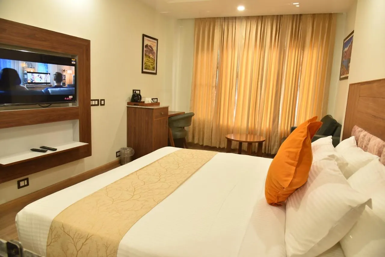 Hotel Greenfield Regency Shimla